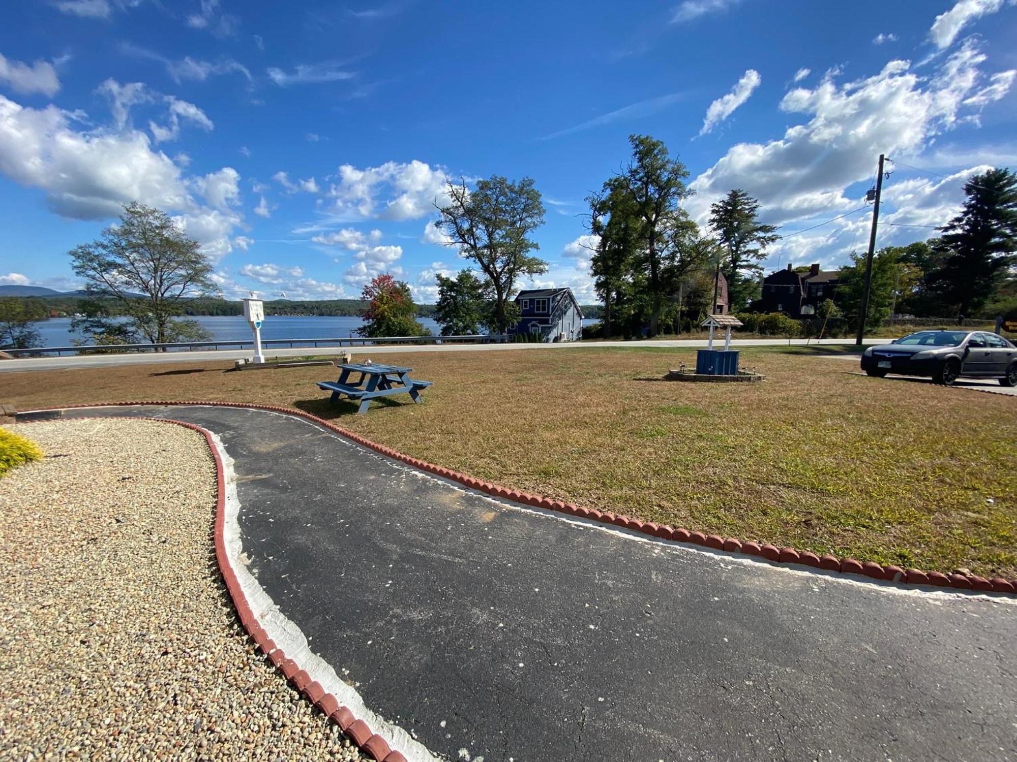 Winnisquam Lake Inn Тилтон Экстерьер фото